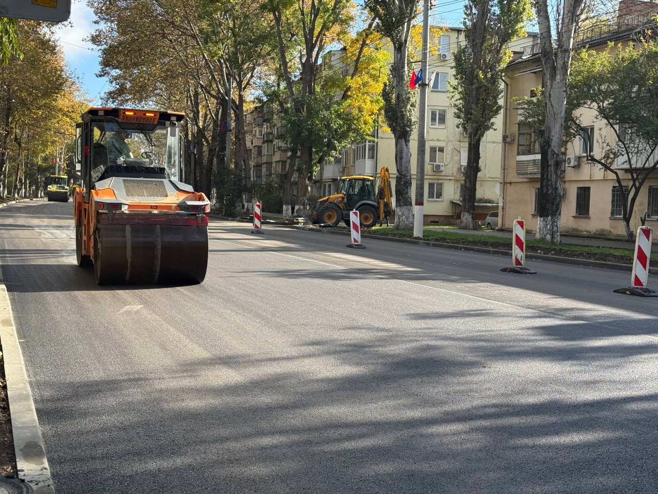 Олег Каторгин: В Керчи продолжаются работы по обновлению центральных дорог Олег Каторгин: В Керчи продолжаются работы по обновлению центральных дорог