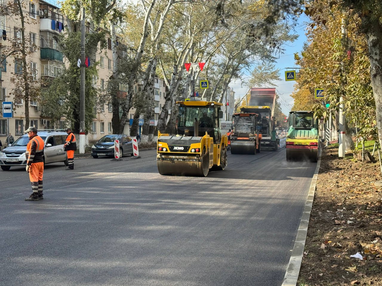 Олег Каторгин: В Керчи продолжаются работы по обновлению центральных дорог Олег Каторгин: В Керчи продолжаются работы по обновлению центральных дорог
