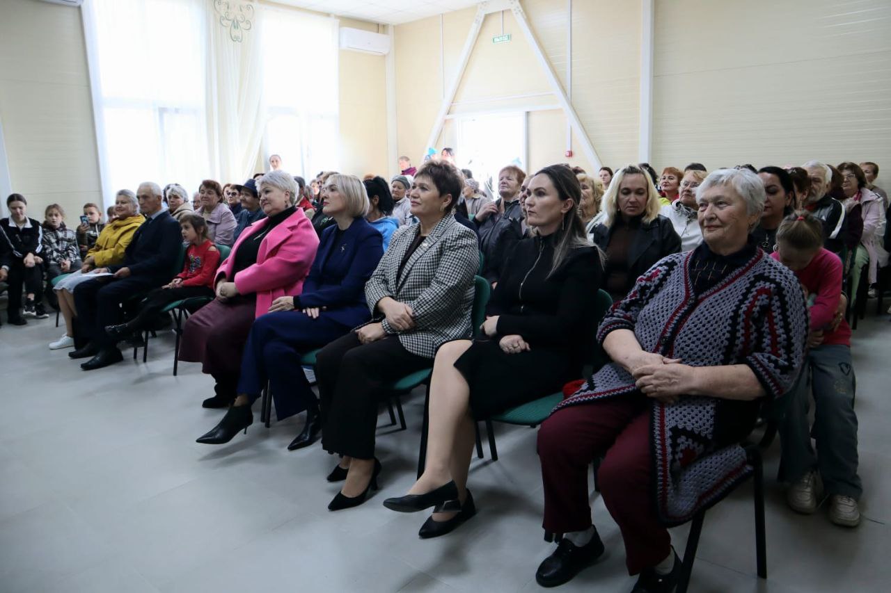 Инна Федоренко: Сегодня знаковый день для села Рощино Инна Федоренко: Сегодня знаковый день для села Рощино