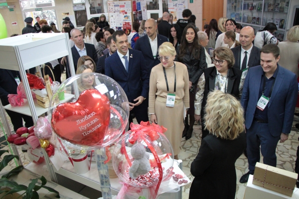 Андрей Козырев принял участие в заседании стратегической сессии «Своё дело» Андрей Козырев принял участие в заседании стратегической сессии «Своё дело»