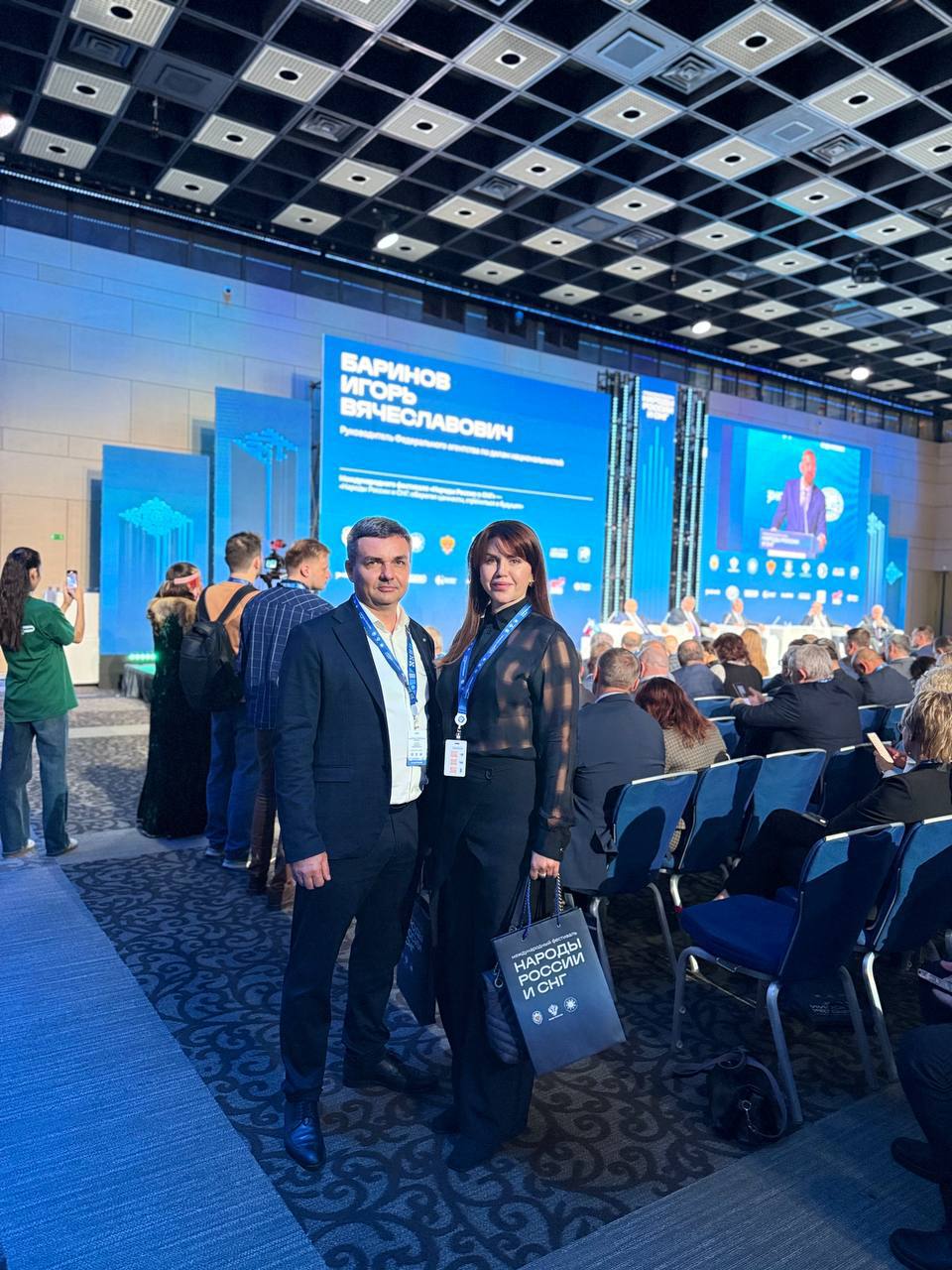 Международный фестиваль «Народы России и СНГ» посетила делегация из ОП Крыма Международный фестиваль «Народы России и СНГ» посетила делегация из ОП Крыма