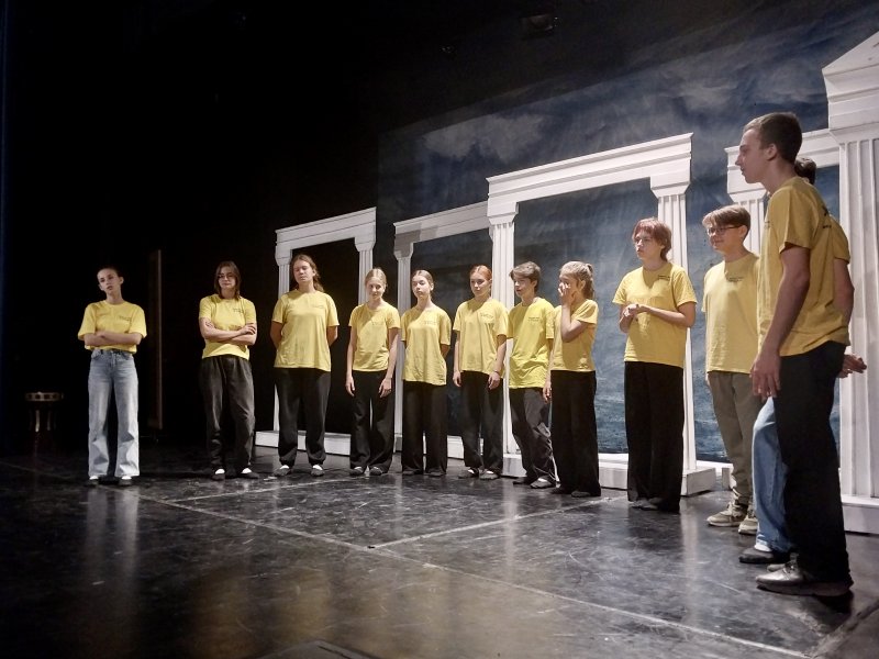 В Севастопольском ТЮЗе прошел мастер-класс для юных актеров в рамках проекта «Контрамарка» В Севастопольском ТЮЗе прошел мастер-класс для юных актеров в рамках проекта «Контрамарка»