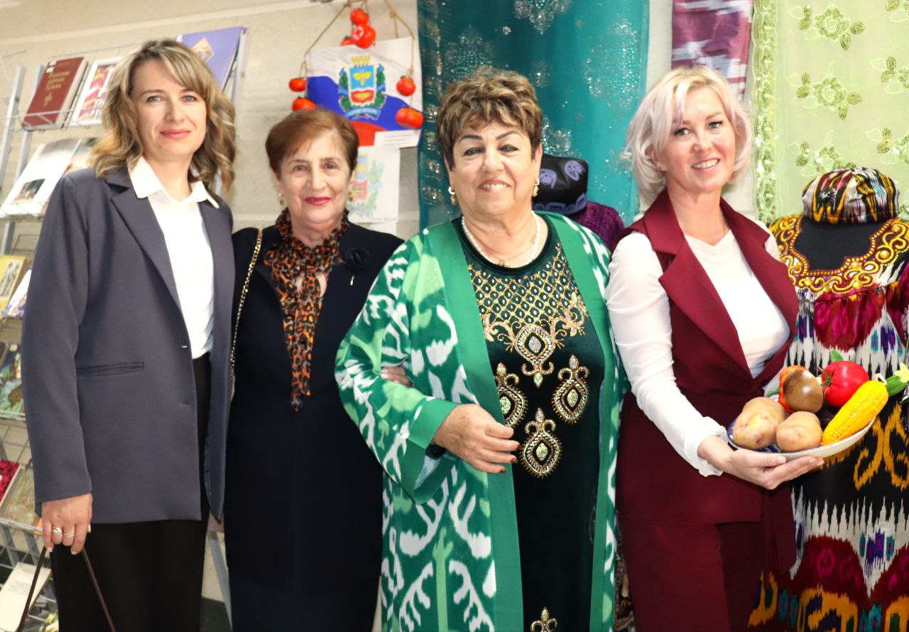 В Симферополе отметили праздник урожая В Симферополе отметили праздник урожая