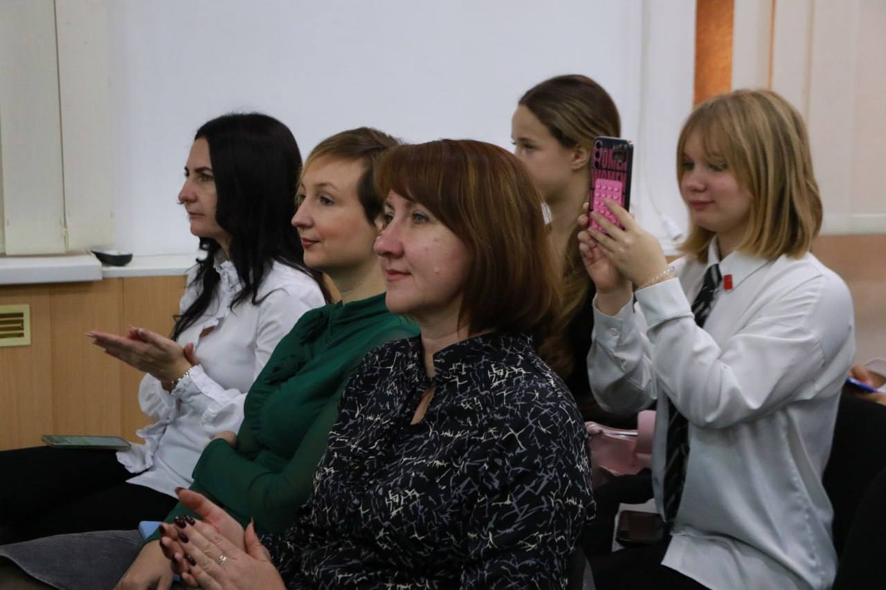 Ольга Урайкина: Сегодня в большом зале администрации состоялся концерт посвященный Дню народного единства, который будем отмечать 4 ноября Ольга Урайкина: Сегодня в большом зале администрации состоялся концерт посвященный Дню народного единства, который будем отмечать 4 ноября