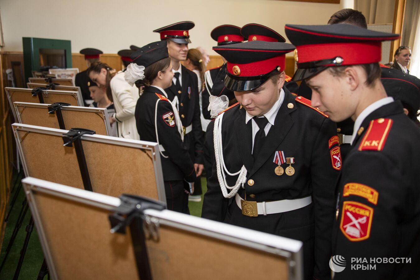 Выставка РИА Новости Крым "Защитники земли русской" открылась в Ялте Выставка РИА Новости Крым "Защитники земли русской" открылась в Ялте