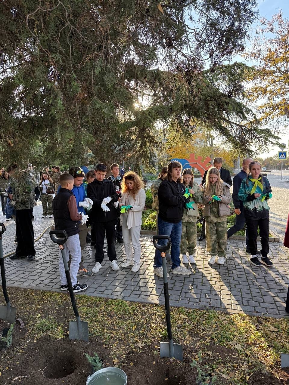 Члены школьных лесничеств Республики Крым приняли участие в семинаре «Сохраним можжевельники Крыма» в Евпатории Члены школьных лесничеств Республики Крым приняли участие в семинаре «Сохраним можжевельники Крыма» в Евпатории