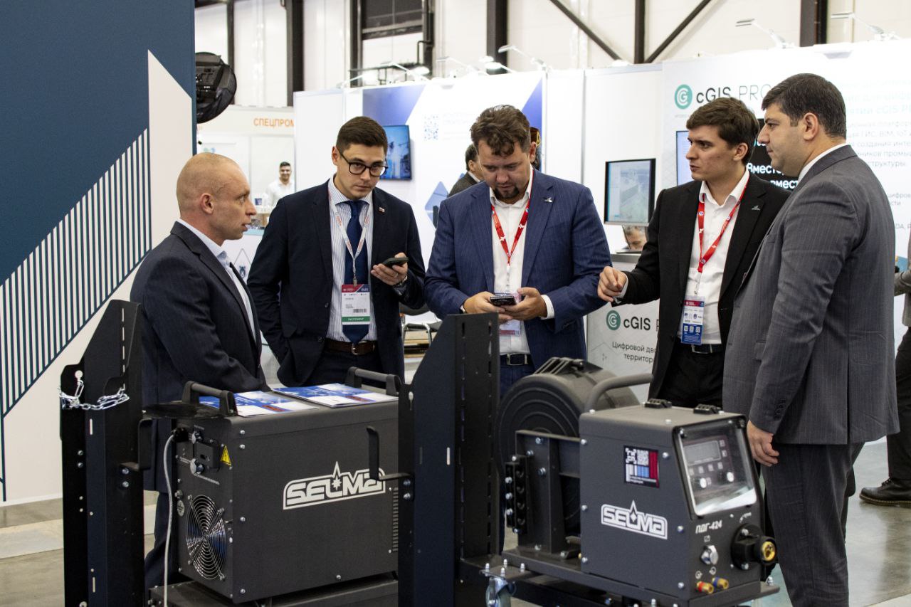 Крым представляет промышленный потенциал региона на выставке-форуме «Российский промышленник» Крым представляет промышленный потенциал региона на выставке-форуме «Российский промышленник»