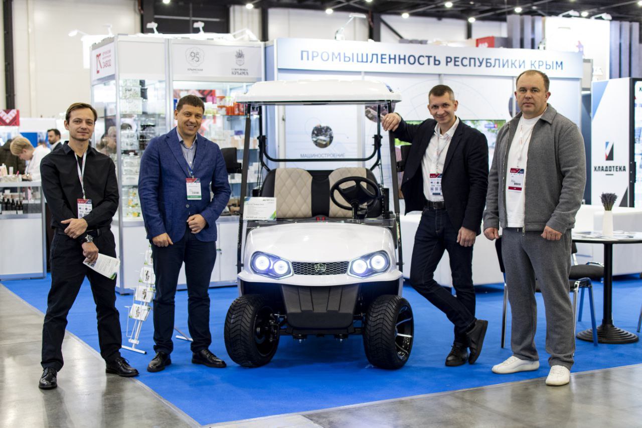 Анушаван Агаджанян: Делегация Министерства промышленности и торговли Республики Крым представляет промышленный потенциал региона на выставке-форуме «Российский промышленник» Анушаван Агаджанян: Делегация Министерства промышленности и торговли Республики Крым представляет промышленный потенциал региона на выставке-форуме «Российский промышленник»