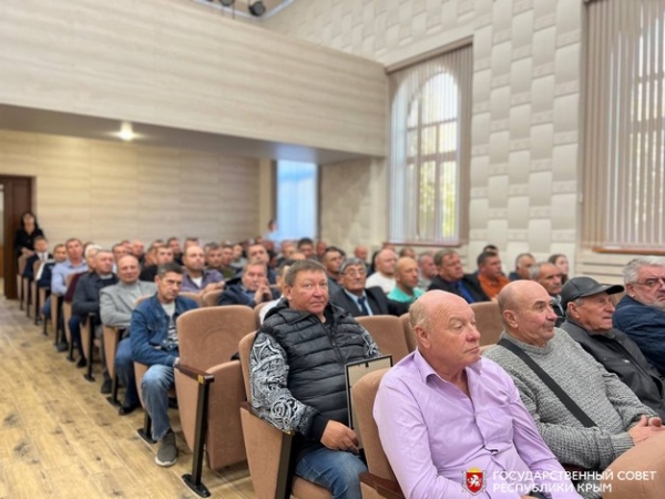 Оксана Сацик поздравила работников «Крымавтодор» с профессиональным праздником Оксана Сацик поздравила работников «Крымавтодор» с профессиональным праздником