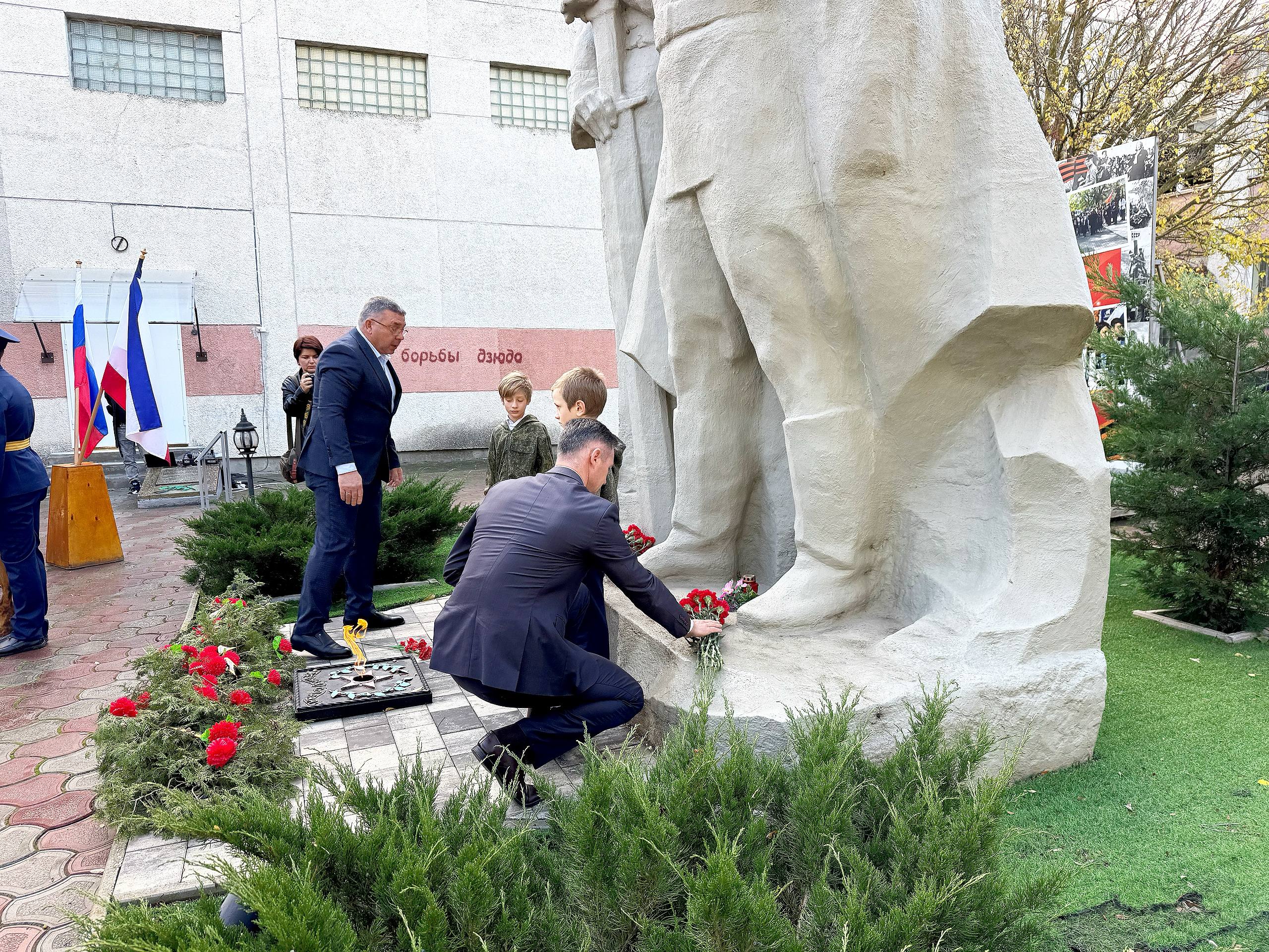 Александр Дудинов: Наша молодежь достойно несет эстафету мужества Александр Дудинов: Наша молодежь достойно несет эстафету мужества