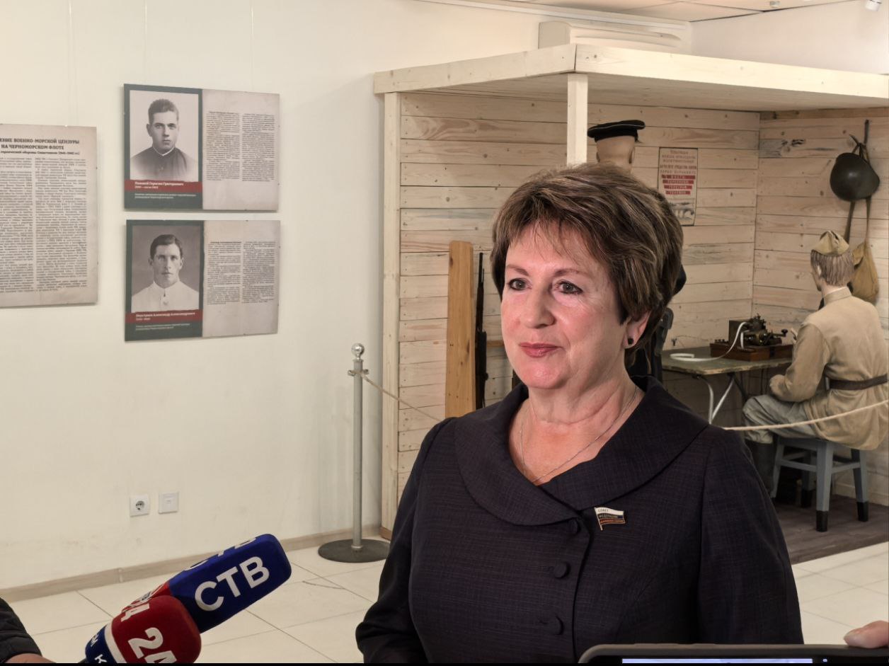 Екатерина Алтабаева: Посетила выставку «Подвиг, отлитый в строки», открывшуюся в