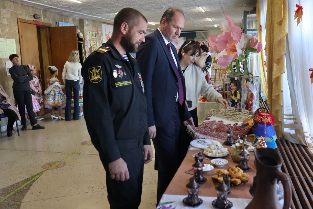 «Палитра народов и множество наций» «Палитра народов и множество наций»