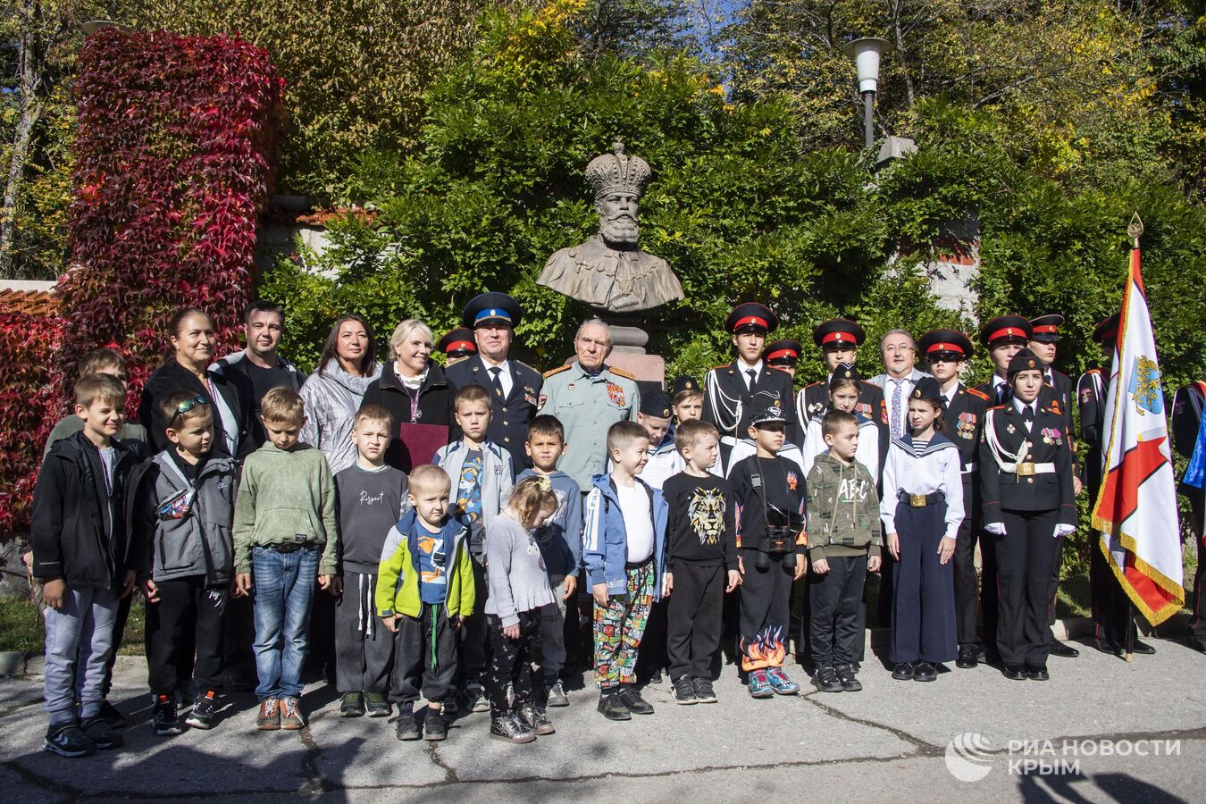 Выставка РИА Новости Крым "Защитники земли русской" открылась в Ялте Выставка РИА Новости Крым "Защитники земли русской" открылась в Ялте