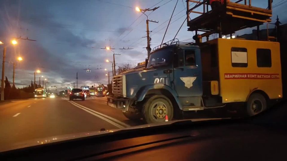 Подписчики "Вести Севастополь" уже присылают нам кадры с оперативной дорожной обстановкой