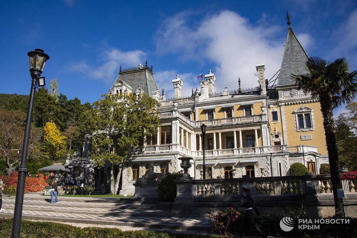 Выставка РИА Новости Крым "Защитники земли русской" открылась в Ялте Выставка РИА Новости Крым "Защитники земли русской" открылась в Ялте