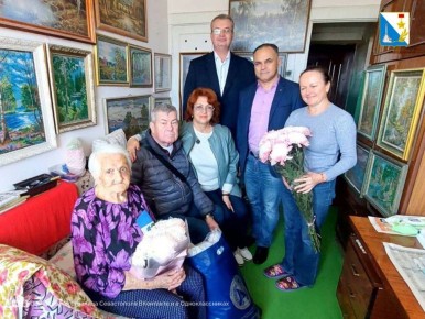 Поздравляем ветерана. Сегодня день рождения отмечает участник Великой Отечественной войны Мицык Прасковья Ивановна