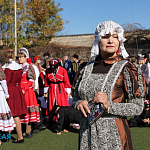 Представители разных национальностей исполнили танец «Калинка-малинка» в Симферополе Представители разных национальностей исполнили танец «Калинка-малинка» в Симферополе