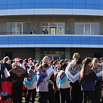 Представители разных национальностей исполнили танец «Калинка-малинка» в Симферополе Представители разных национальностей исполнили танец «Калинка-малинка» в Симферополе