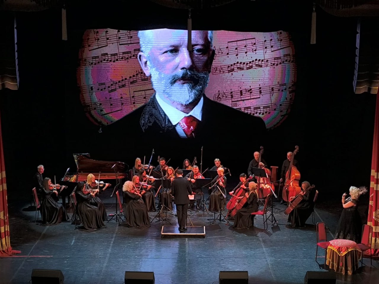 В рамках гастрольного тура Оркестр «Камерата Крыма» и солисты Крымской государственной филармонии представили на сцене Краснодарской филармонии им. им. Григория Пономаренко музыкальную фантазию для юных слушателей «В... В рамках гастрольного тура Оркестр «Камерата Крыма» и солисты Крымской государственной филармонии представили на сцене Краснодарской филармонии им. им. Григория Пономаренко музыкальную фантазию для юных слушателей «В...