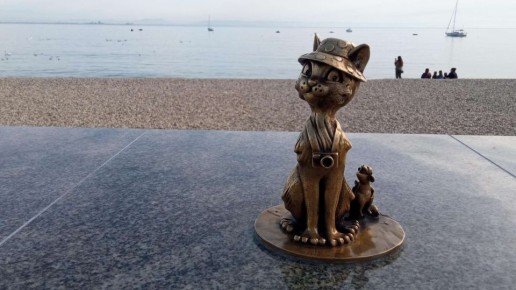 Как найти всех бронзовых котов Евпатории - ФОТО