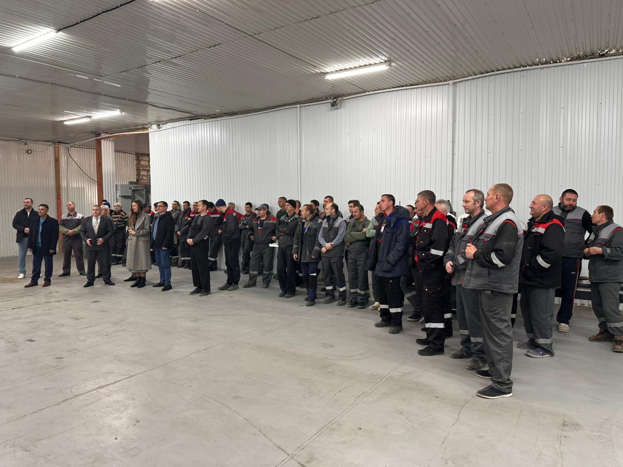 На базе предприятия специализирующегося на производстве светопрозрачных конструкций стартовал проект по повышению производительности труда На базе предприятия специализирующегося на производстве светопрозрачных конструкций стартовал проект по повышению производительности труда