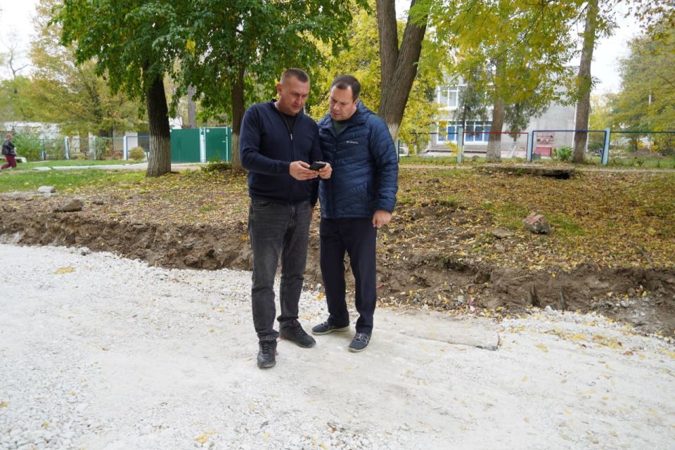  :  -    . .       ,        52 