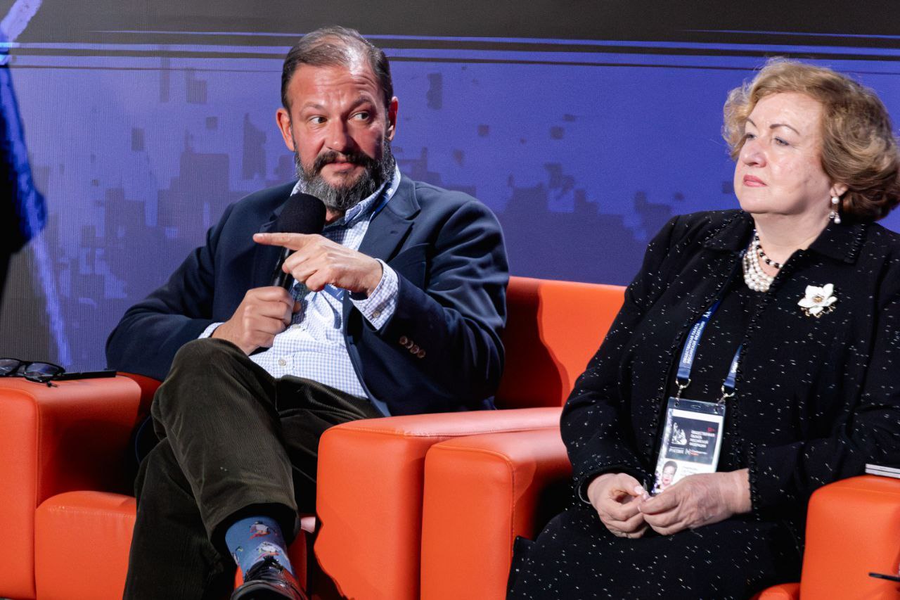 На сессии о народной дипломатии и Русском мире собралось настоящее сообщество единомышленников На сессии о народной дипломатии и Русском мире собралось настоящее сообщество единомышленников