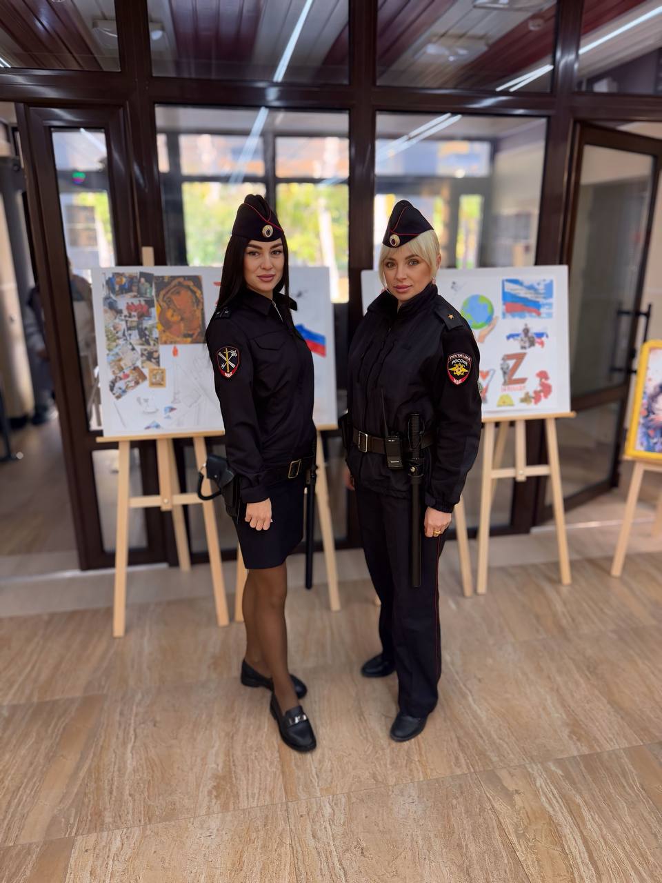 Инспектор (по анализу, планированию и контролю) группы анализа, планирования и контроля, старший лейтенант внутренней службы Надежда Круликовская и старший инспектор направления обеспечения охраны общественного порядка ОМВД...