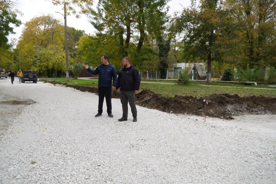  :  -    . .       ,        52 