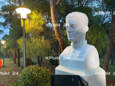 В «Артеке» увековечили память Героя России Назара Енина