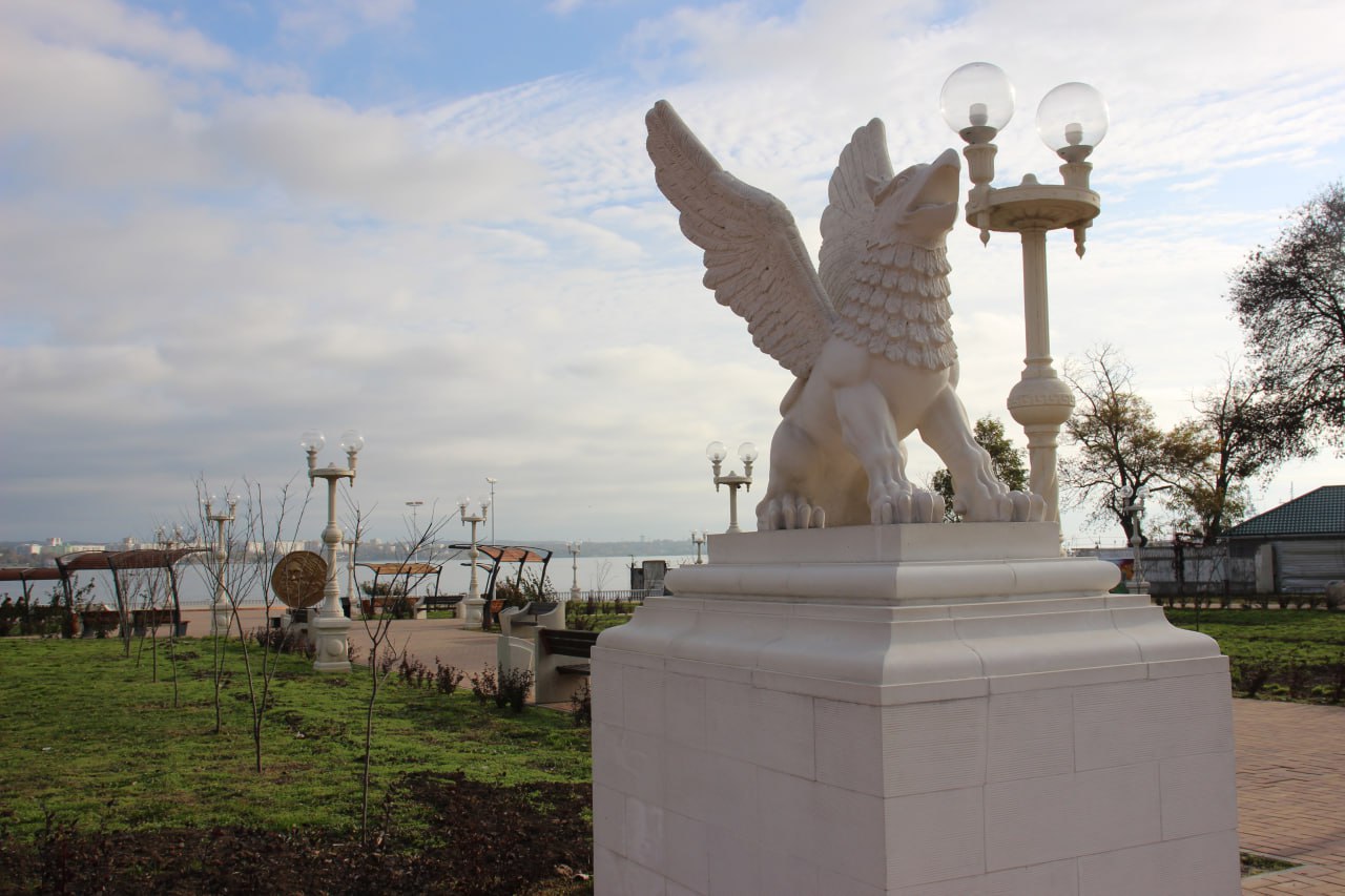 Олег Каторгин: Монтаж системы автоматического полива в сквере «Монетка» вышел на финальный этап