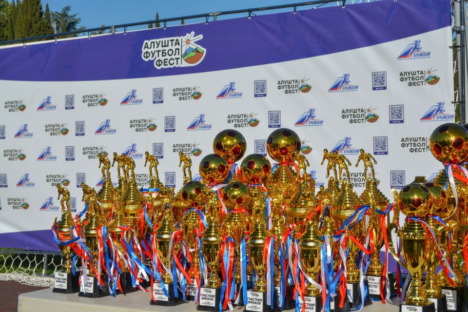 Юные футболисты приняли участие в турнире «Алушта футбол фест - 2025» Юные футболисты приняли участие в турнире «Алушта футбол фест - 2025»