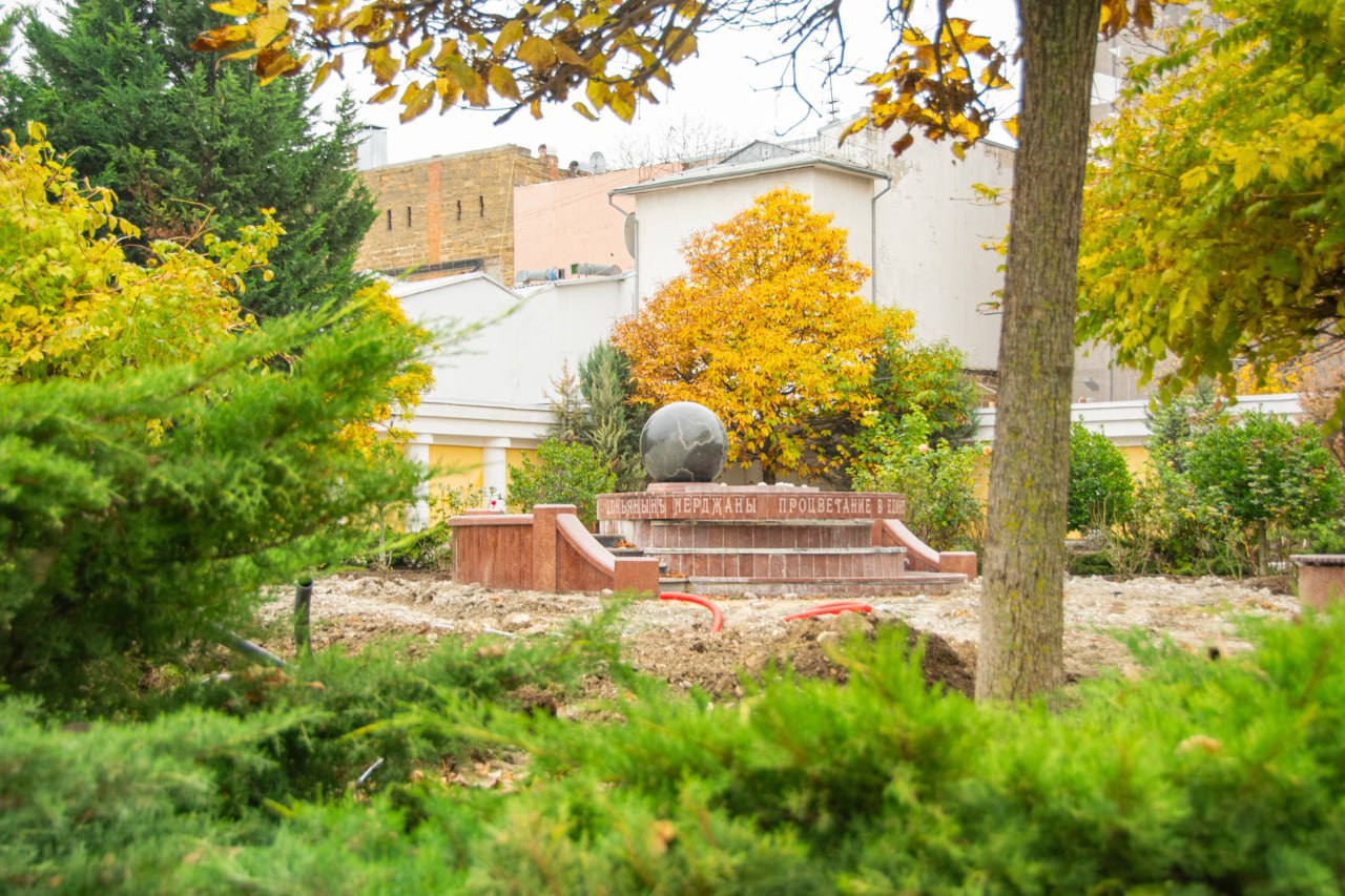 Благоустройство двух скверов в Симферополе завершат к маю 2026 года