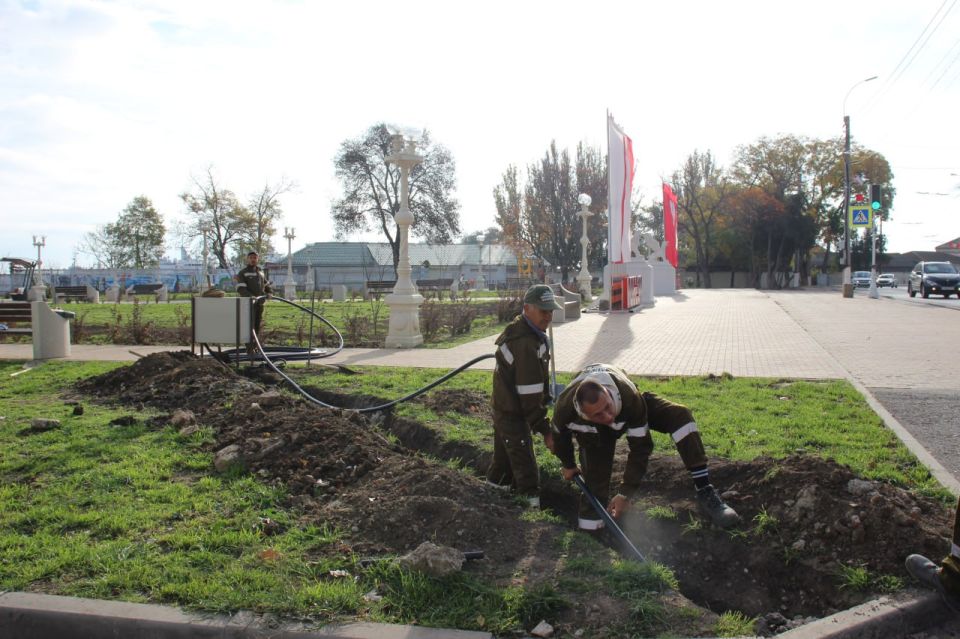 Олег Каторгин: Монтаж системы автоматического полива в сквере «Монетка» вышел на финальный этап Олег Каторгин: Монтаж системы автоматического полива в сквере «Монетка» вышел на финальный этап