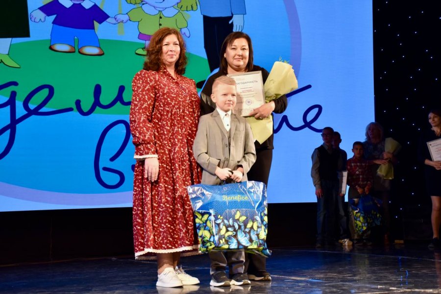 В Севастополе проживают 80 семей опекунов и попечителей В Севастополе проживают 80 семей опекунов и попечителей