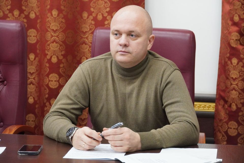 Олег Каторгин: Провел аппаратное совещание с заместителями, руководителями структурных подразделений администрации, на котором уделили внимание исполнительской дисциплине, обсудили выполнение протокольных поручений... Олег Каторгин: Провел аппаратное совещание с заместителями, руководителями структурных подразделений администрации, на котором уделили внимание исполнительской дисциплине, обсудили выполнение протокольных поручений...