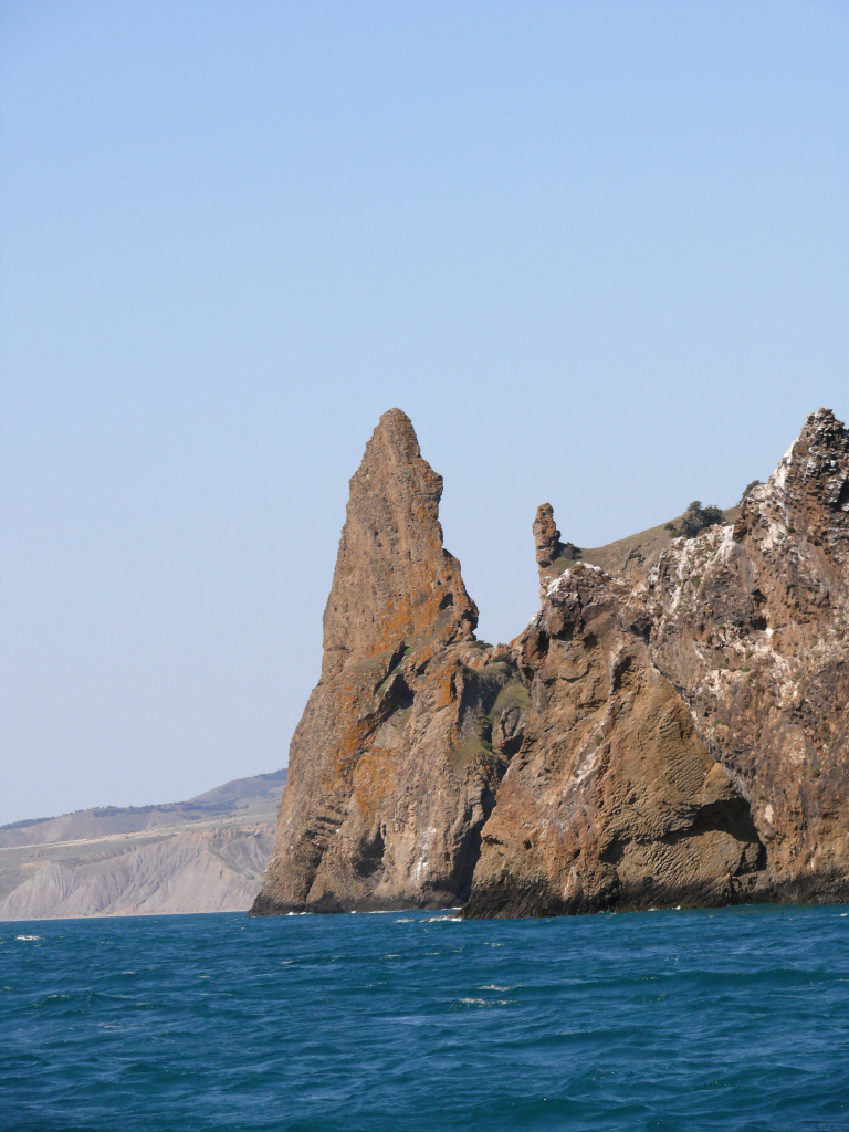 На лаве высек ты свои творенья: что объединяет скалы Божий перст на острове Гран-Канариа и Иван-Разбойник в Крыму На лаве высек ты свои творенья: что объединяет скалы Божий перст на острове Гран-Канариа и Иван-Разбойник в Крыму