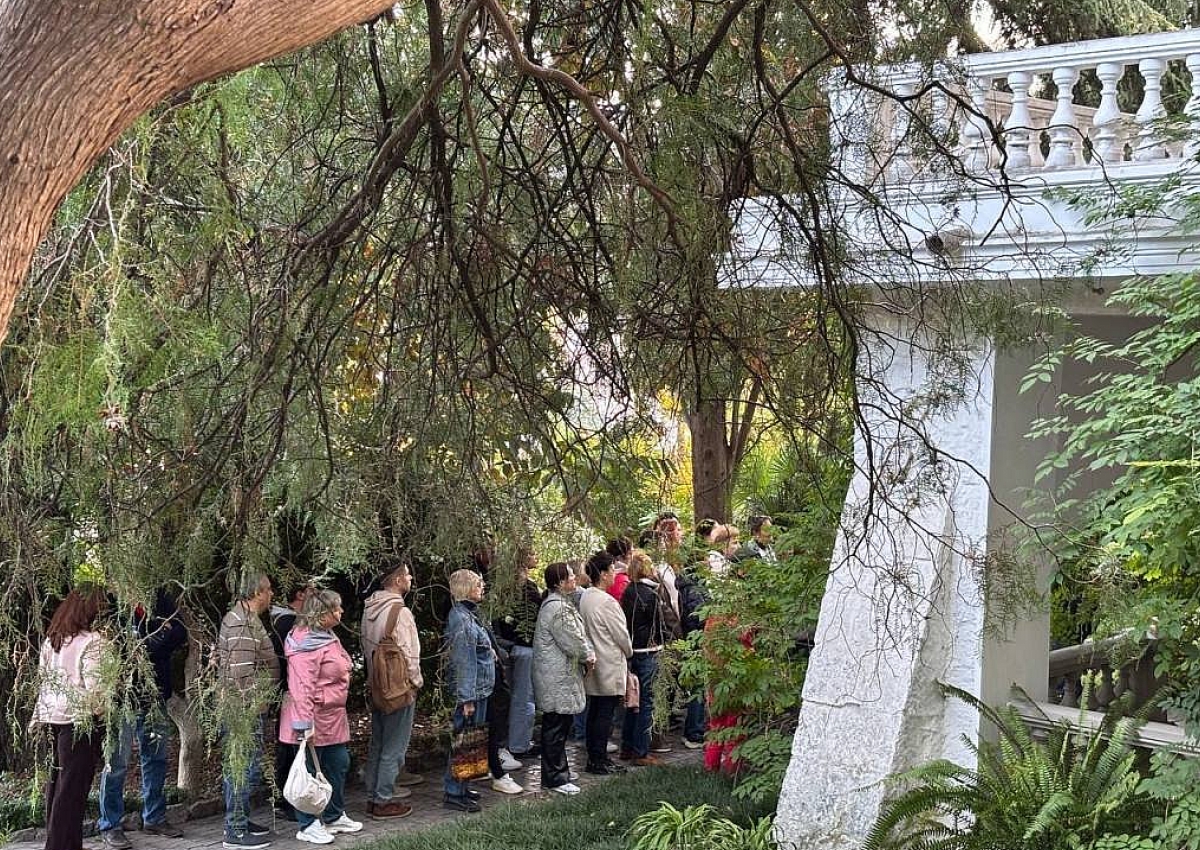 Кинопоказ, авторские экскурсии и мастер-классы: как прошли День народного единства и «Ночь искусств» в чеховских музеях Ялты Кинопоказ, авторские экскурсии и мастер-классы: как прошли День народного единства и «Ночь искусств» в чеховских музеях Ялты