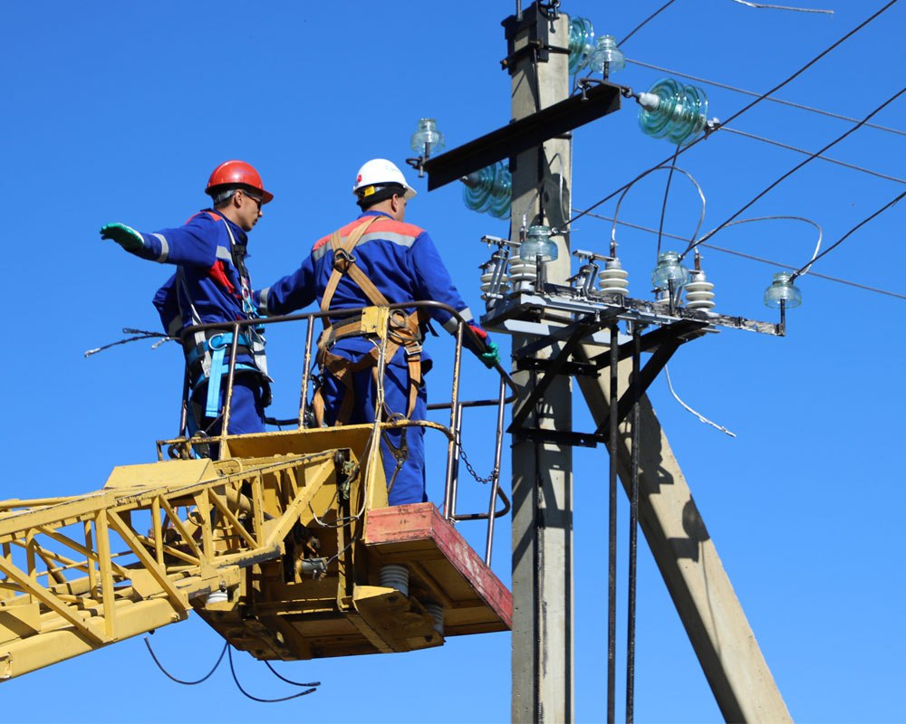 ГУП РК «Крымэнерго» ведет ремонт сетей в Керчи