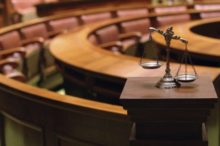 Поздравление руководства с Днём работника суда!