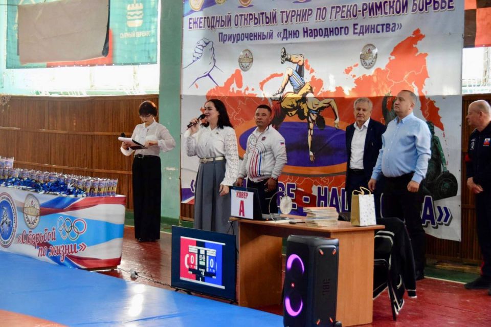 Сила единства: Турнир по греко-римской борьбе собрал юных спортсменов Крыма Сила единства: Турнир по греко-римской борьбе собрал юных спортсменов Крыма