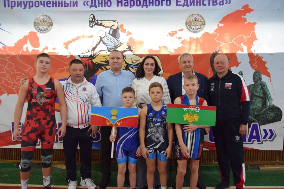 Сила единства: Турнир по греко-римской борьбе собрал юных спортсменов Крыма Сила единства: Турнир по греко-римской борьбе собрал юных спортсменов Крыма