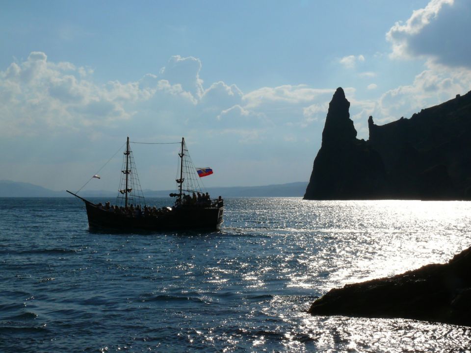 На лаве высек ты свои творенья: что объединяет скалы Божий перст на острове Гран-Канариа и Иван-Разбойник в Крыму