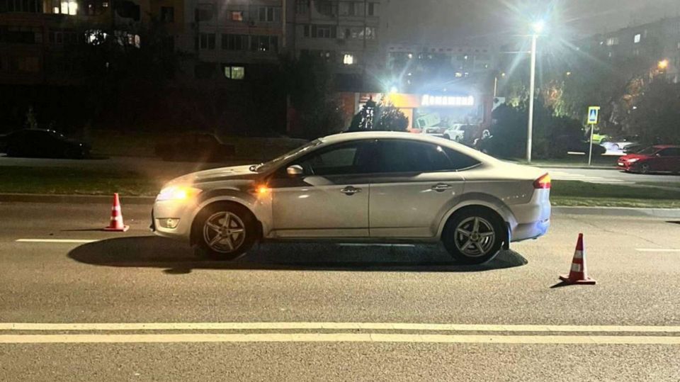 В Керчи иномарка сбила подростка на "зебре"