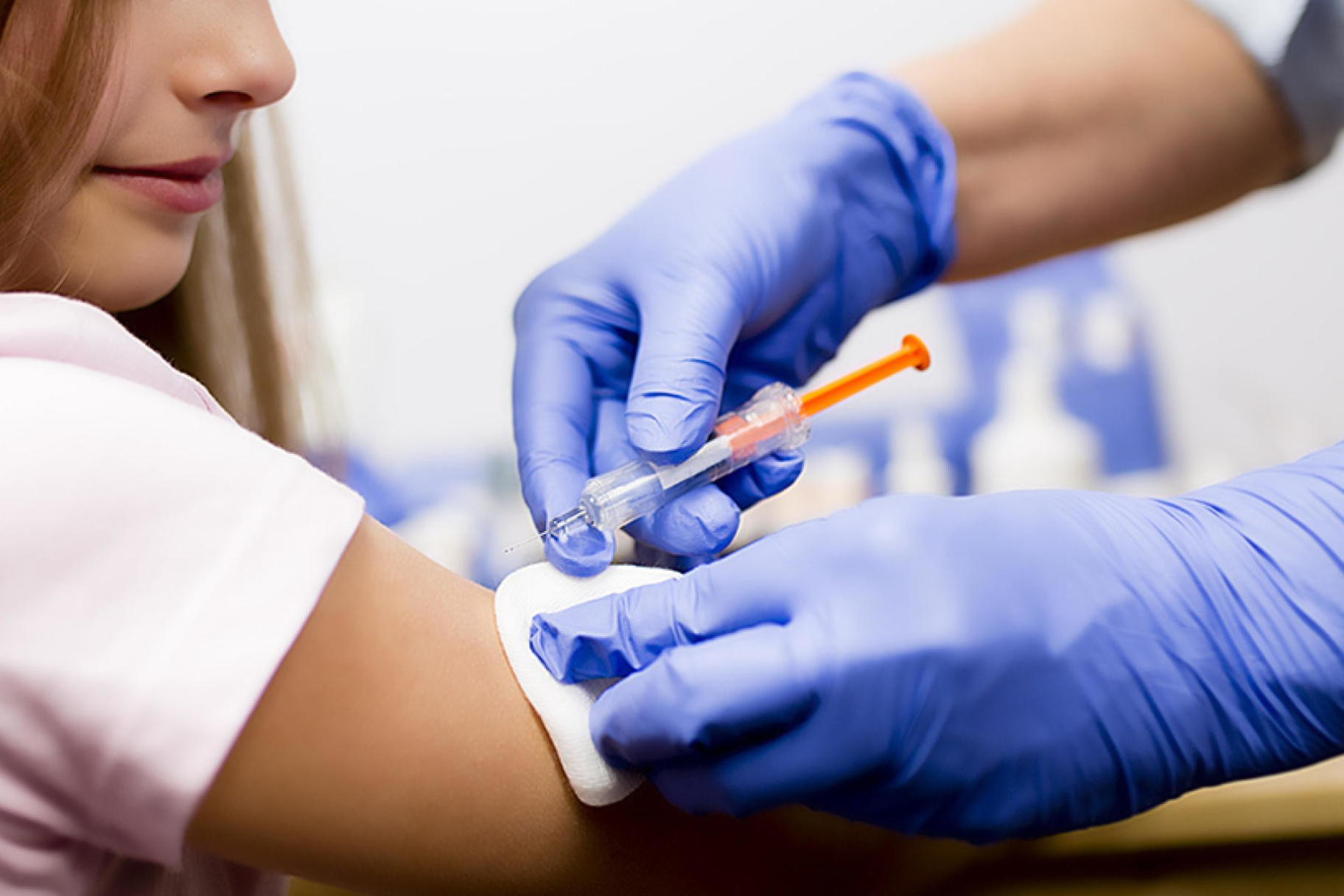 От каких инфекций нужно прививаться осенью?