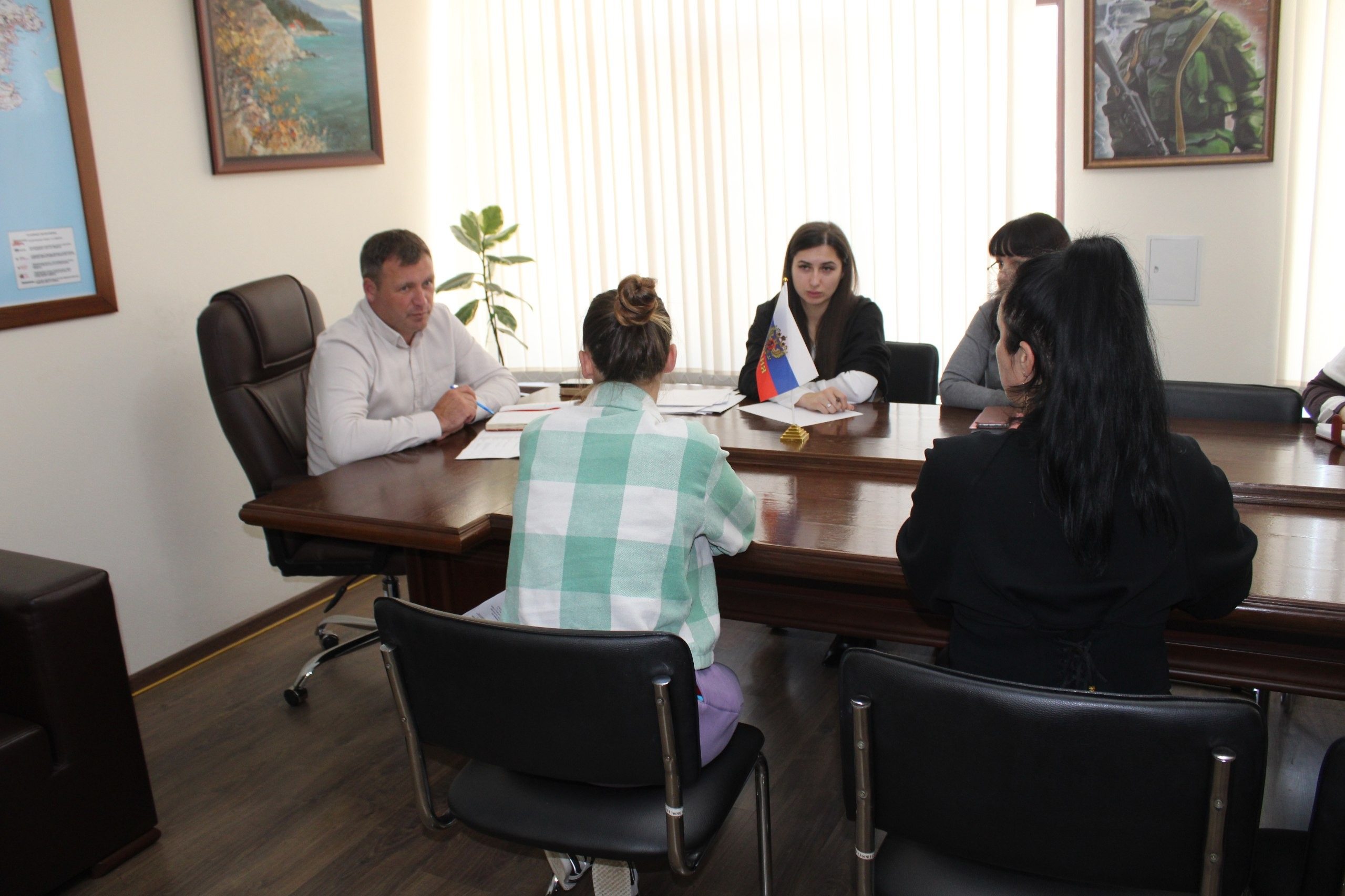 Игорь Крутьков провёл личный приём граждан