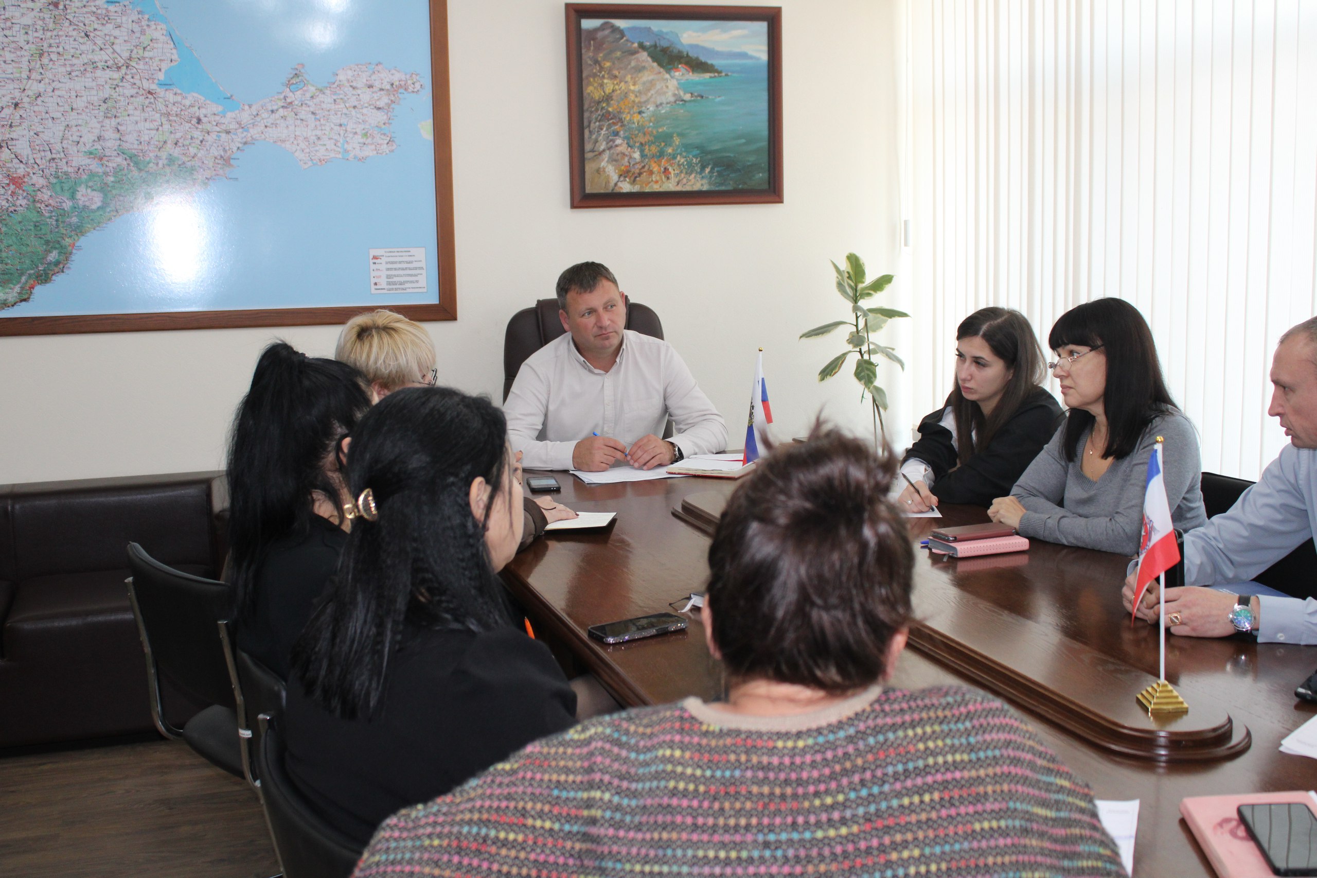 Игорь Крутьков провёл личный приём граждан Игорь Крутьков провёл личный приём граждан