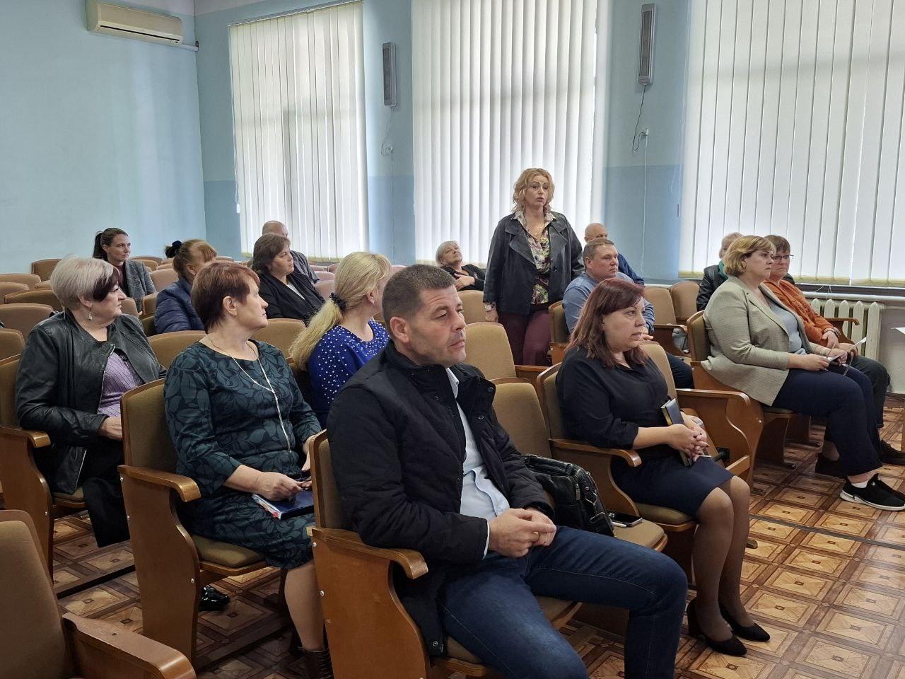 Александр Харламов провел аппаратное совещание по социально значимым вопросам Советского района Александр Харламов провел аппаратное совещание по социально значимым вопросам Советского района