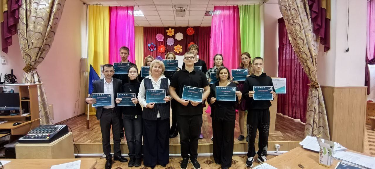 "Народов много - страна одна!" - под таким лозунгом проходит с 1 по 8 ноября 2025 года юбилейная X Всероссийская просветительская акция "Большой этнографический диктант", в котором Сакский район принимает активное участие "Народов много - страна одна!" - под таким лозунгом проходит с 1 по 8 ноября 2025 года юбилейная X Всероссийская просветительская акция "Большой этнографический диктант", в котором Сакский район принимает активное участие