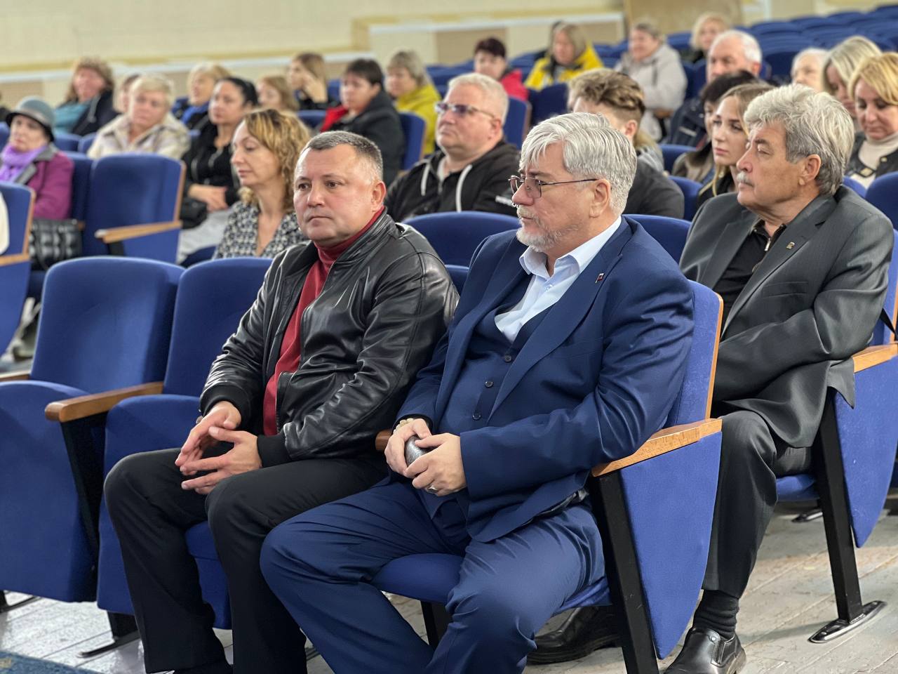 Леонид Бабашов с рабочим визитом посетил город Джанкой Леонид Бабашов с рабочим визитом посетил город Джанкой